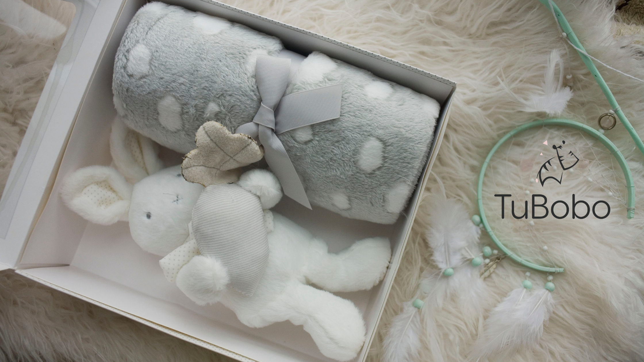 Ubranka niemowlęce jako prezent – jak wybrać coś naprawdę trafionego?